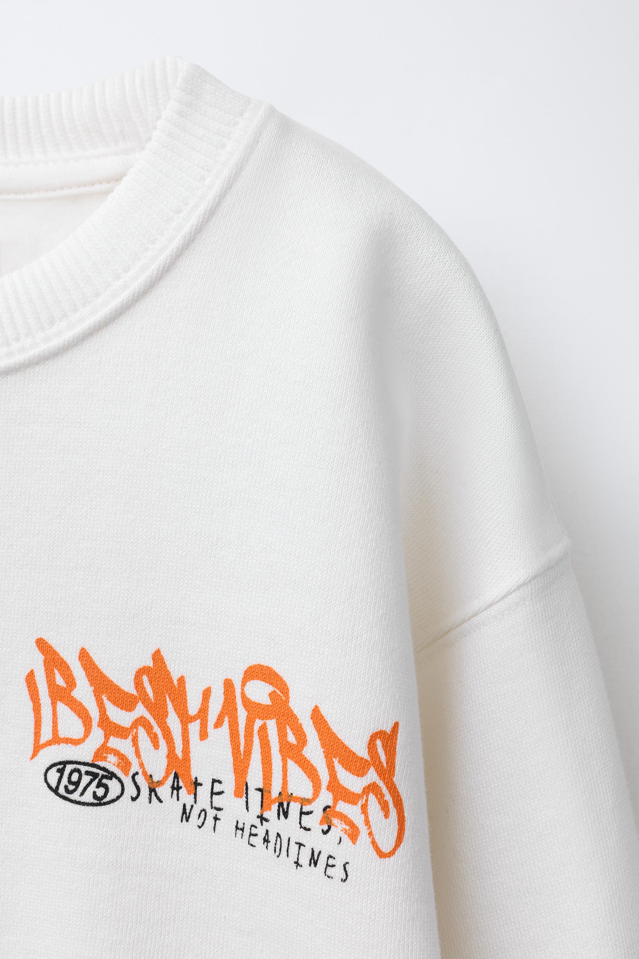 GRAFFITI PRINT SWEATSHIRT